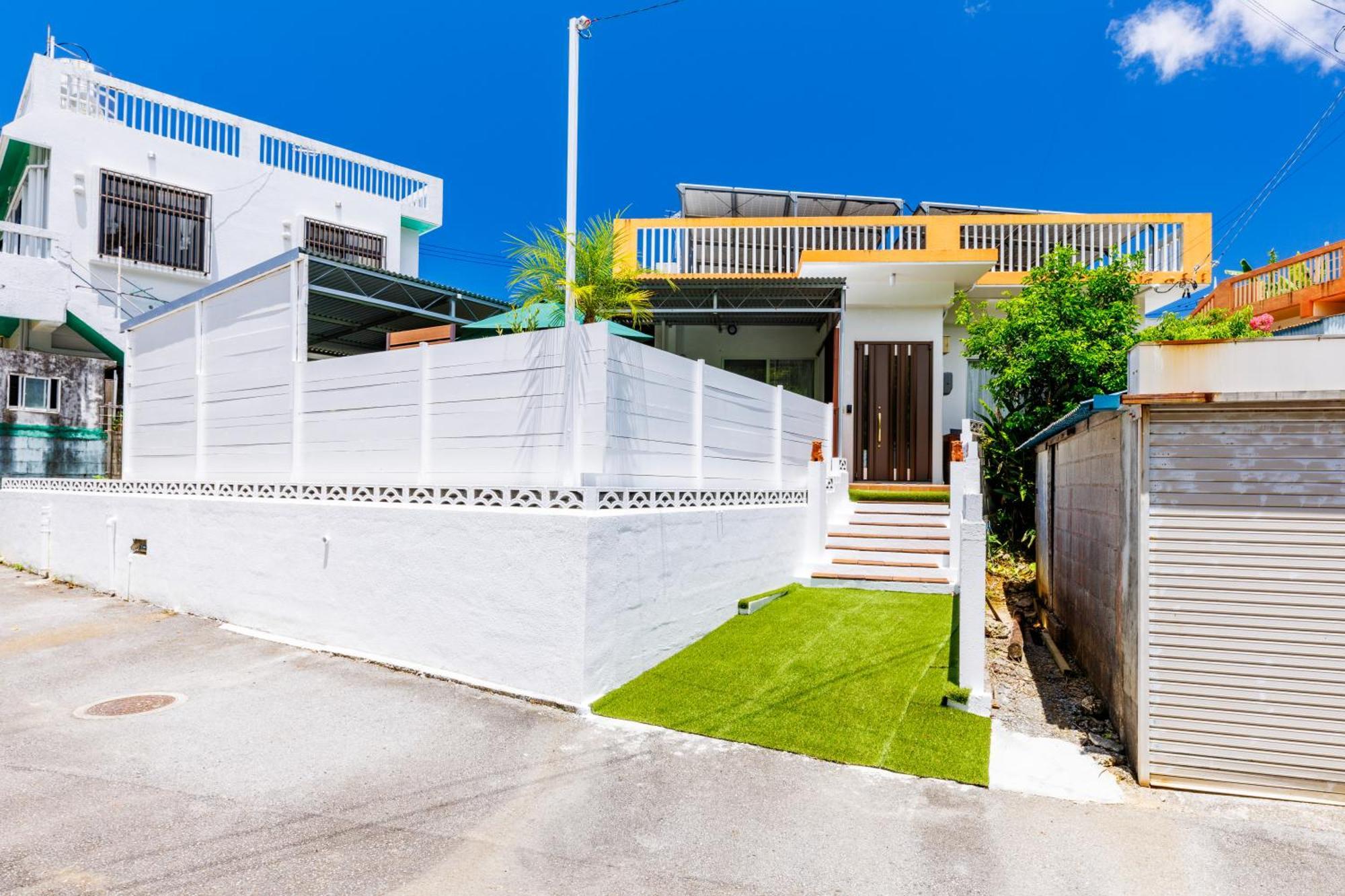 新規オープン サウナ Bbq ジャグジー付き 最大7名 無料駐車場4台 ビーチまで車で5分 Sky House Vila Uruma Exterior foto