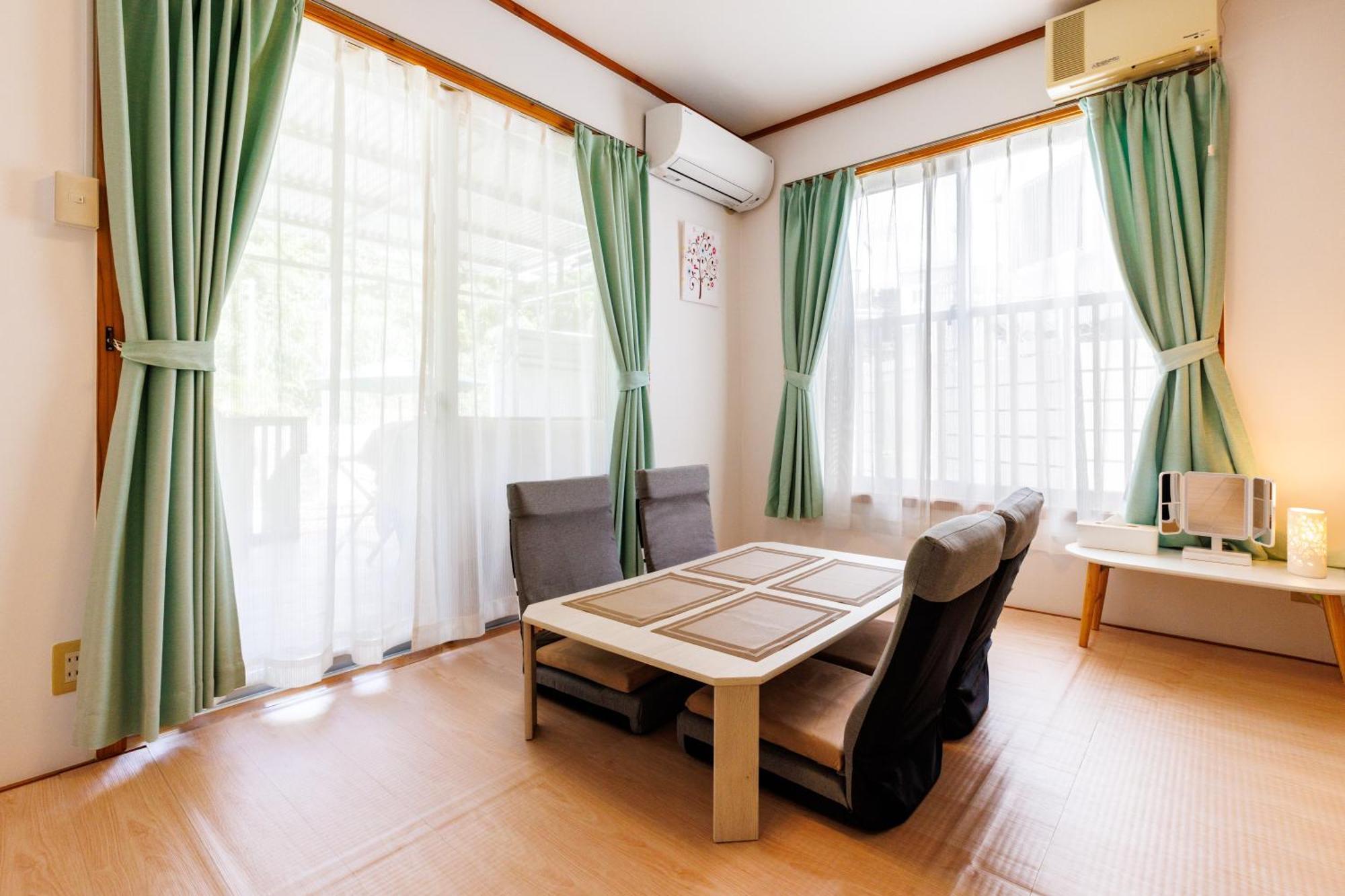新規オープン サウナ Bbq ジャグジー付き 最大7名 無料駐車場4台 ビーチまで車で5分 Sky House Vila Uruma Exterior foto
