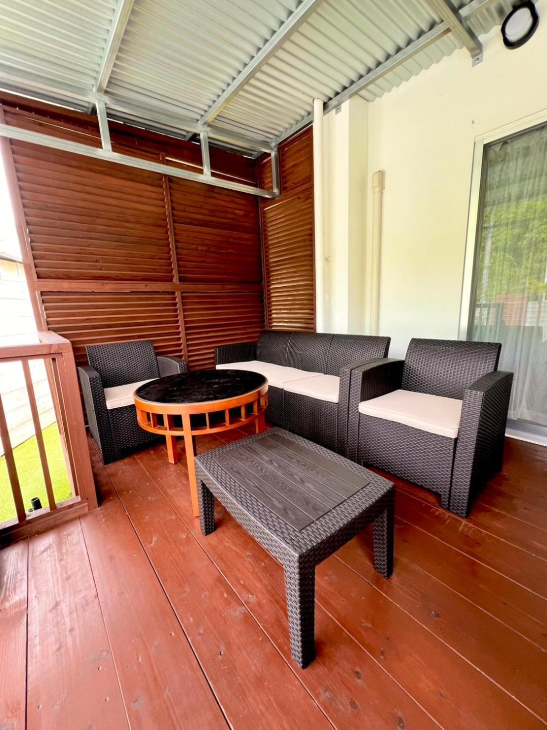 新規オープン サウナ Bbq ジャグジー付き 最大7名 無料駐車場4台 ビーチまで車で5分 Sky House Vila Uruma Exterior foto